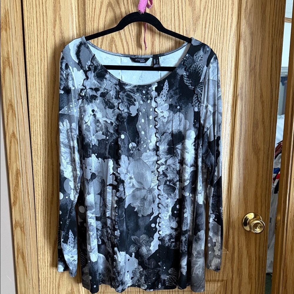 Attitudes by Renee Black and Gray Floral Long Sleeve Top